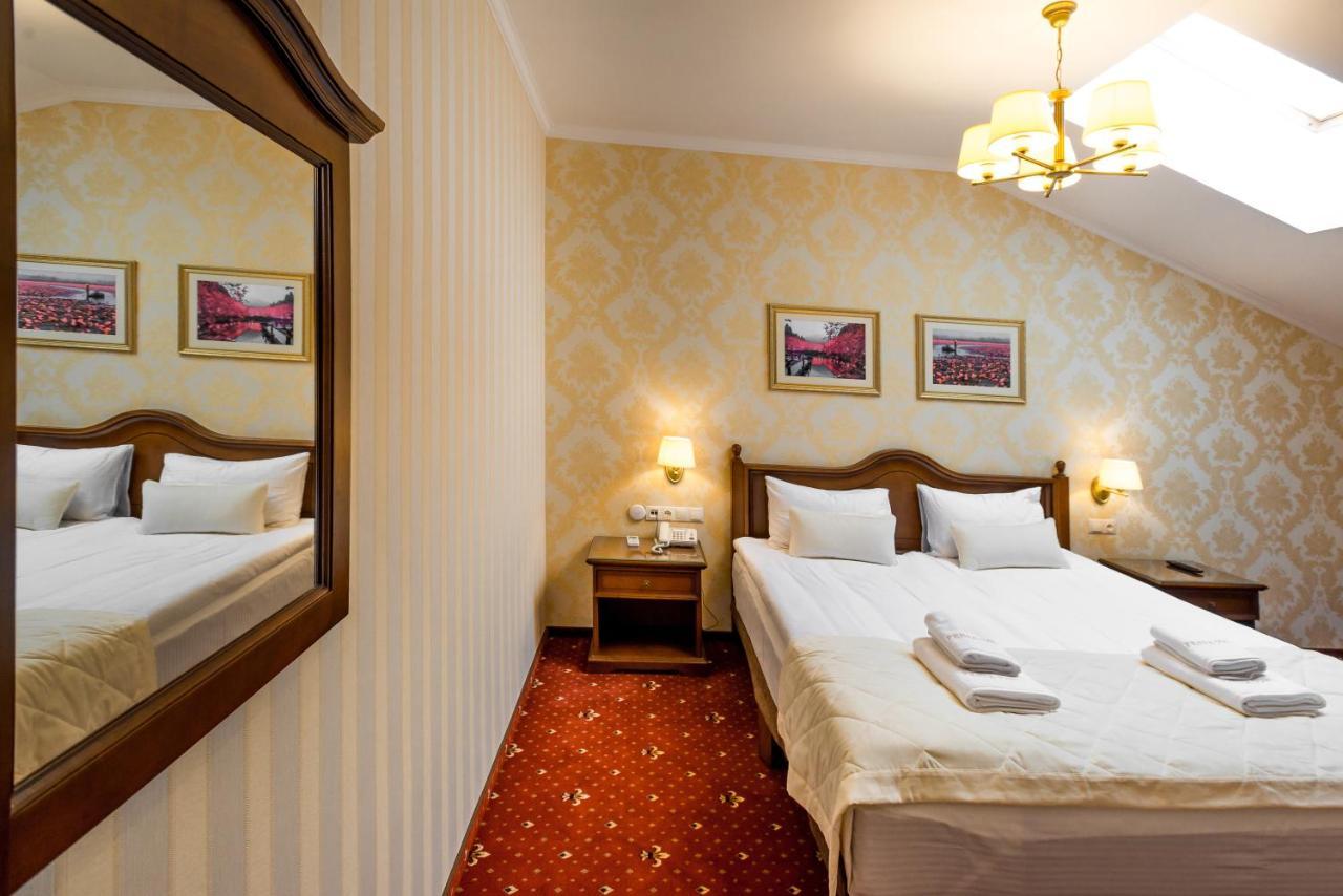 Fenix Town Hotel Vinnytsia Bagian luar foto