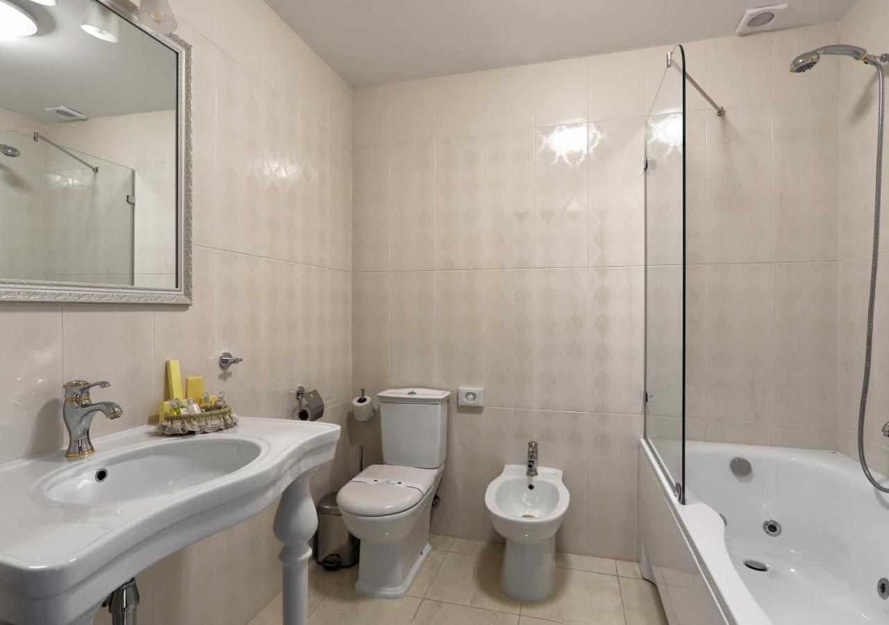 Fenix Town Hotel Vinnytsia Bagian luar foto