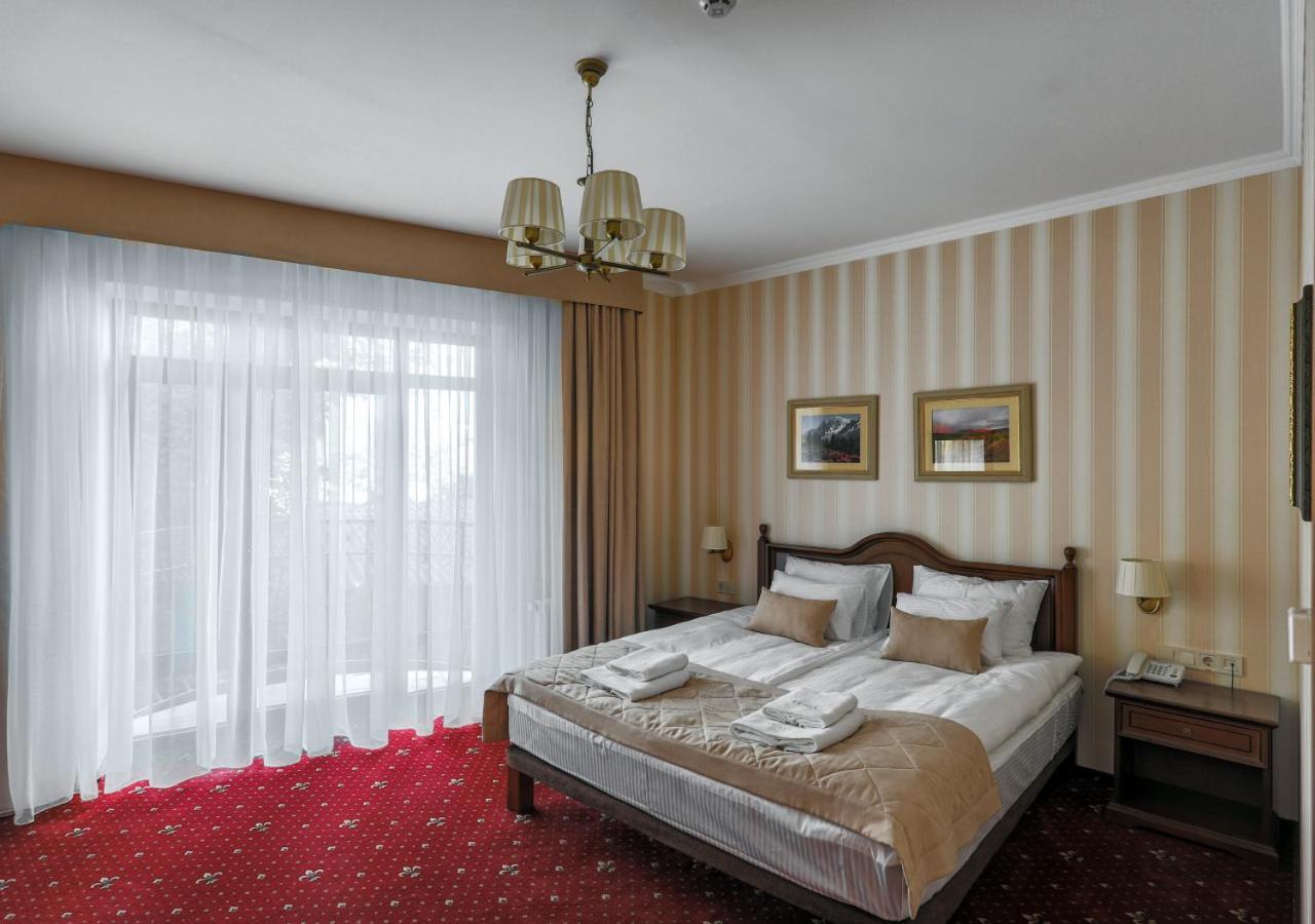 Fenix Town Hotel Vinnytsia Bagian luar foto