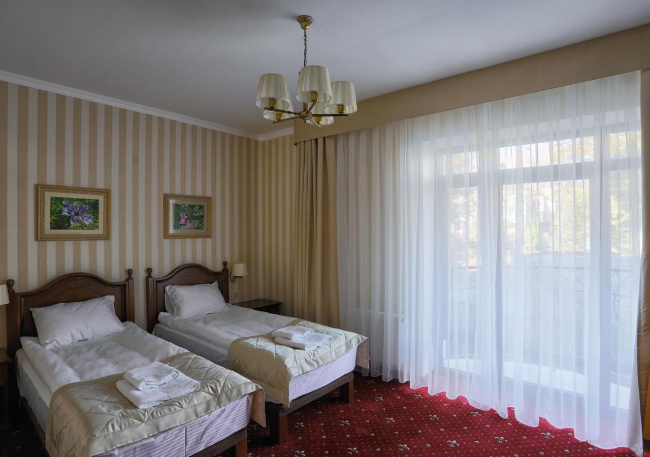 Fenix Town Hotel Vinnytsia Bagian luar foto