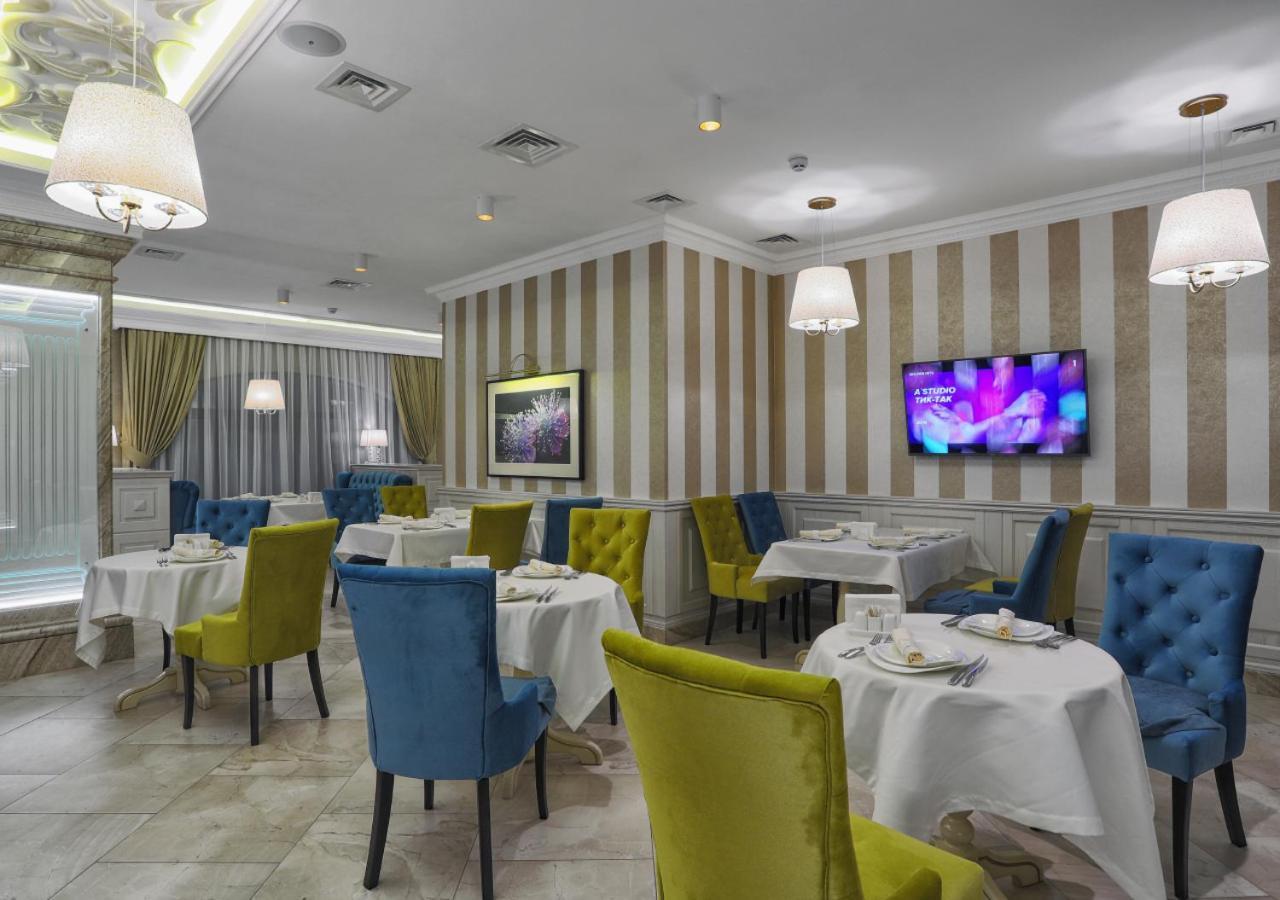 Fenix Town Hotel Vinnytsia Bagian luar foto